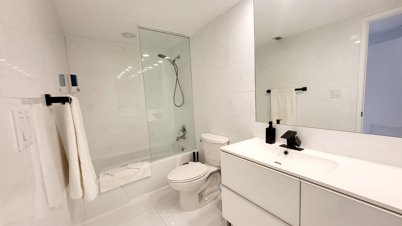Photo of Bathroom in Golden Beach
