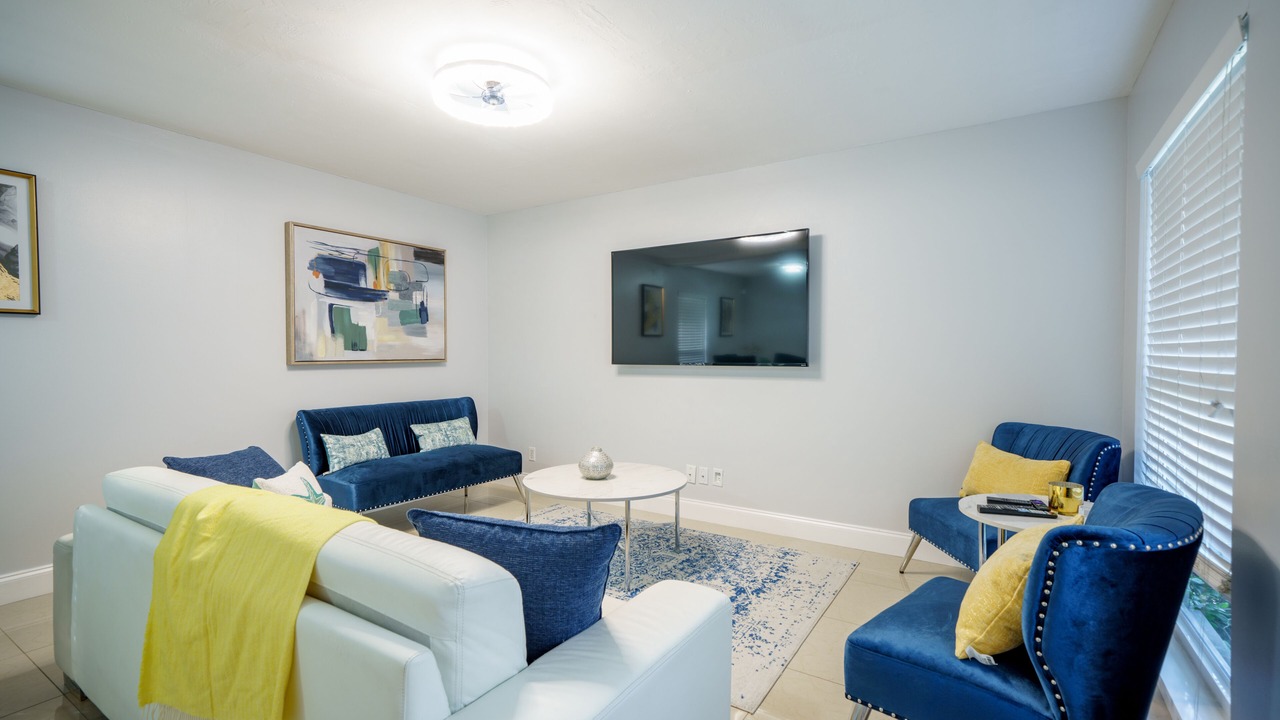 Photo of Livingroom in Tamarac
