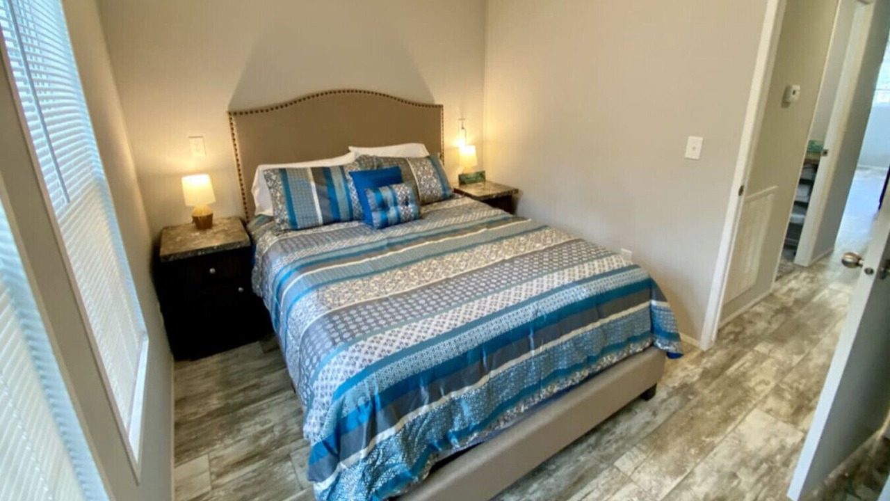 Photo of Bedroom in Dunnellon