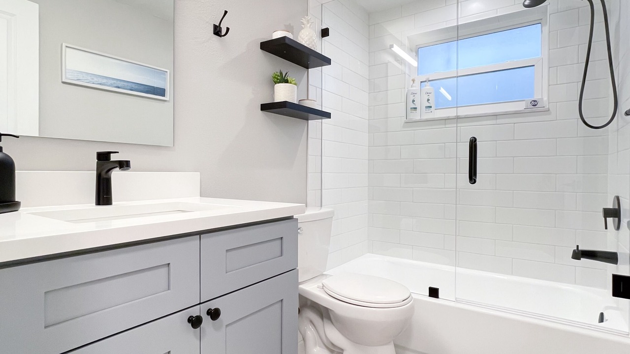 Photo of Bathroom in Seminole