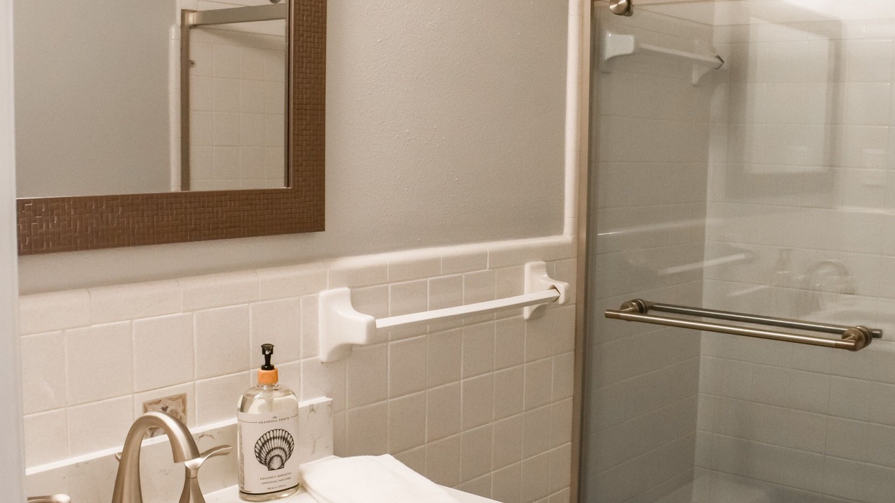 Photo of Bathroom in Venetian Way