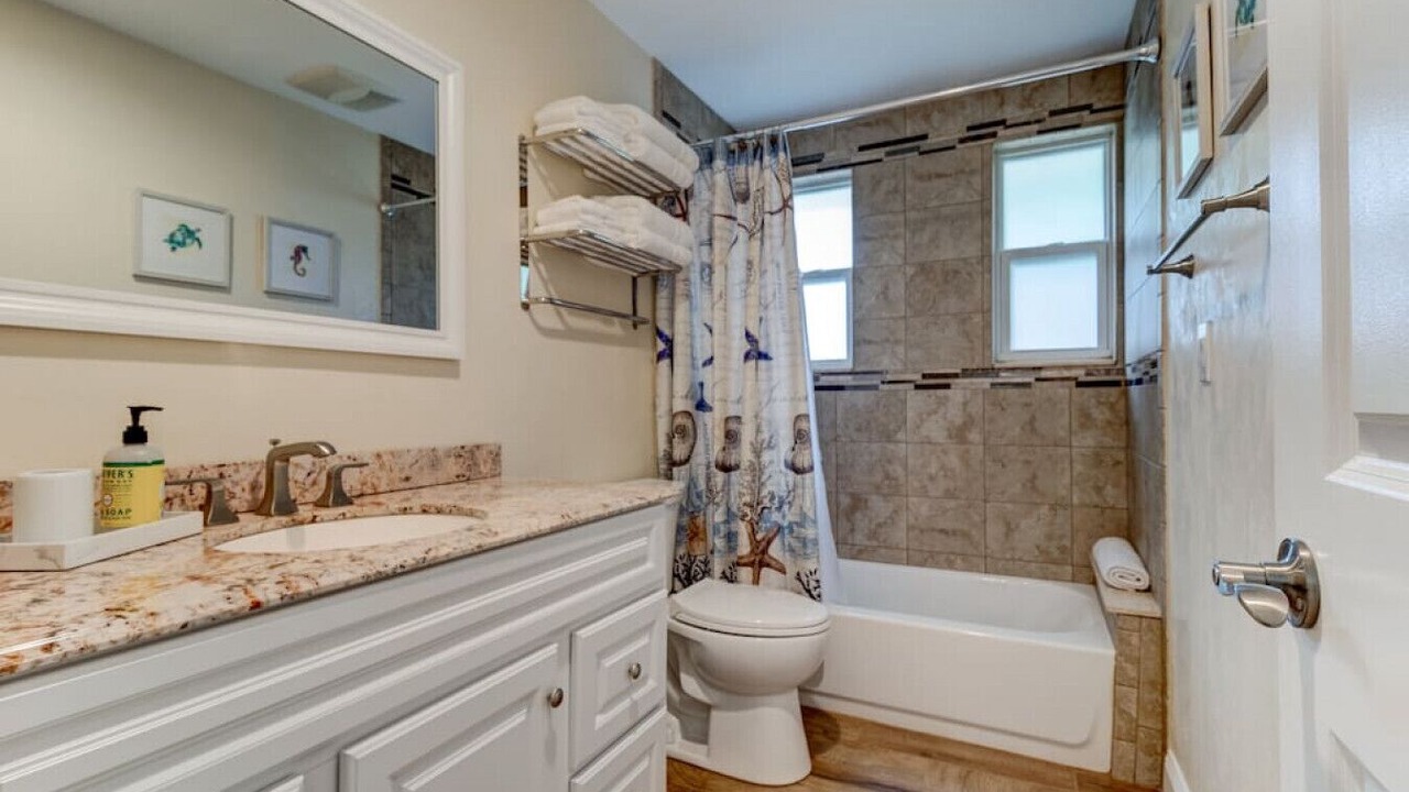 Photo of Bathroom in Wilbur-By-The-Sea