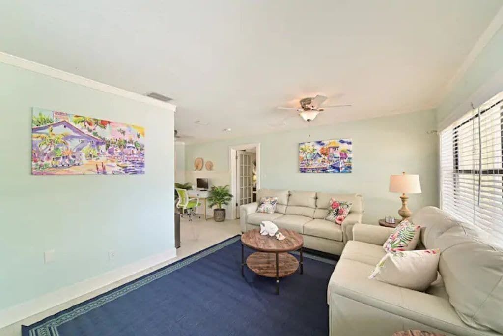 Photo of Livingroom in Bayshore Gardens