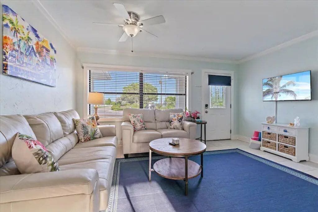 Photo of Livingroom in Bayshore Gardens