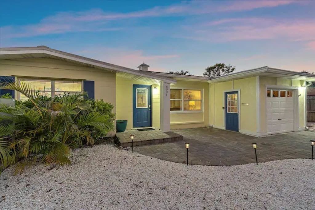 Photo of Outdoor in Bayshore Gardens