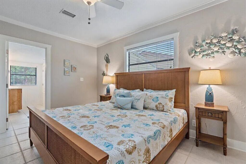 Photo of Bedroom in Bayshore Gardens