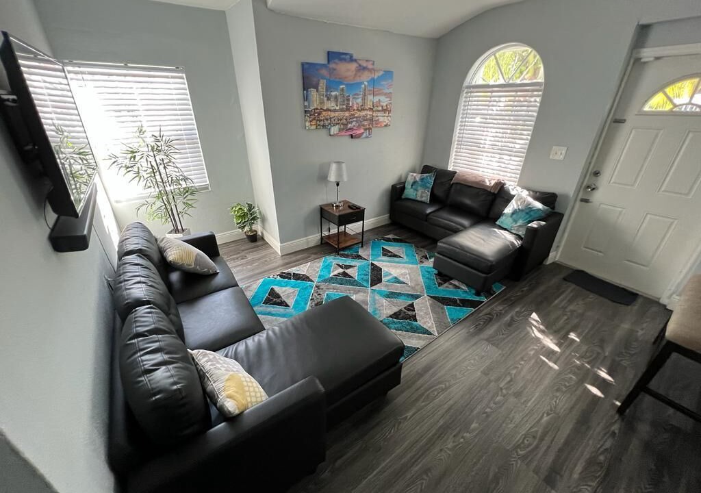 Photo of Livingroom in Allapattah