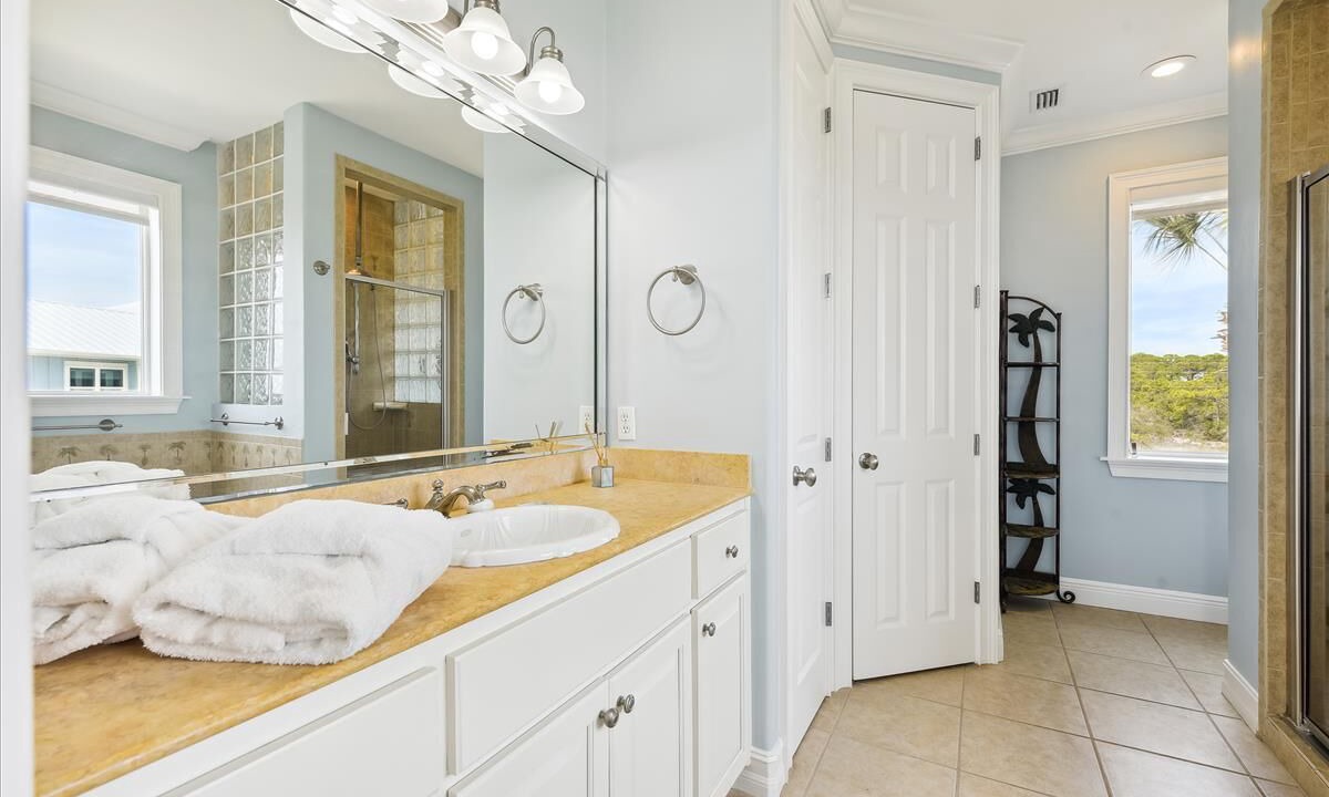 Photo of Bathroom in East End
