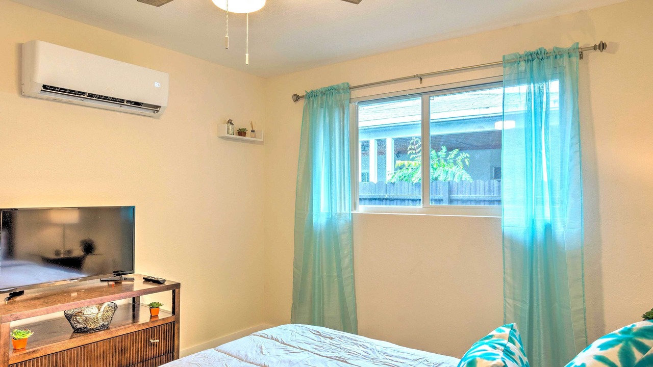Photo of Bedroom in Riviera Beach