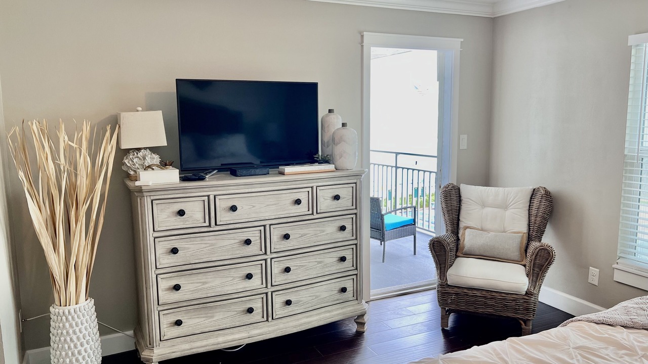 Photo of Bedroom in Point East