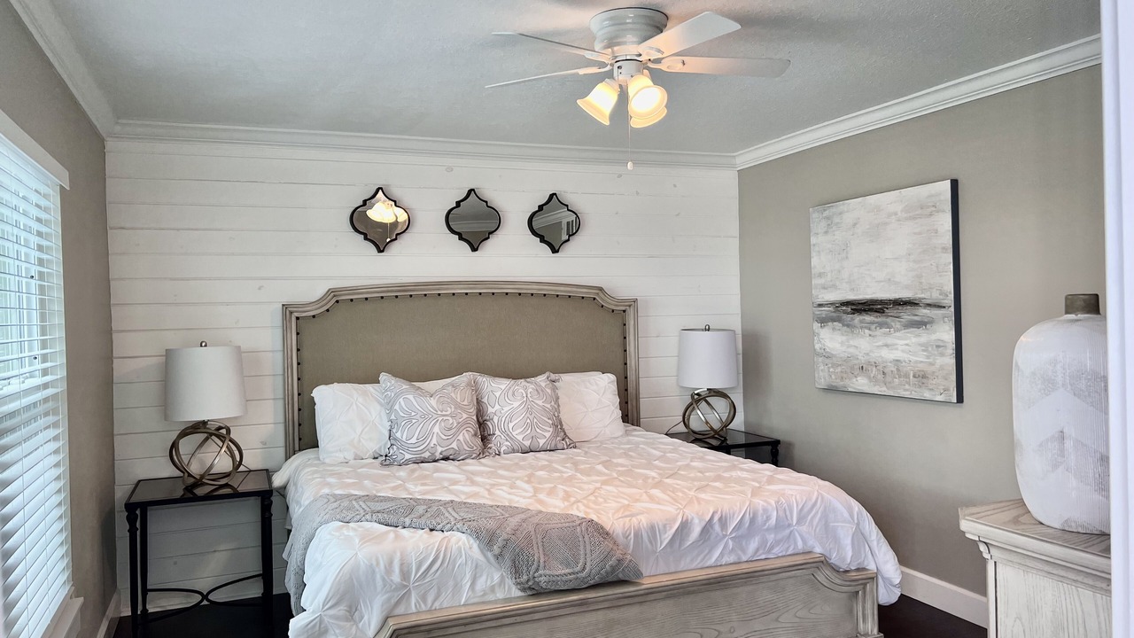 Photo of Bedroom in Point East