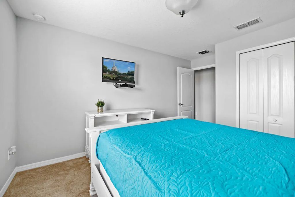 Photo of Bedroom in Lindfields