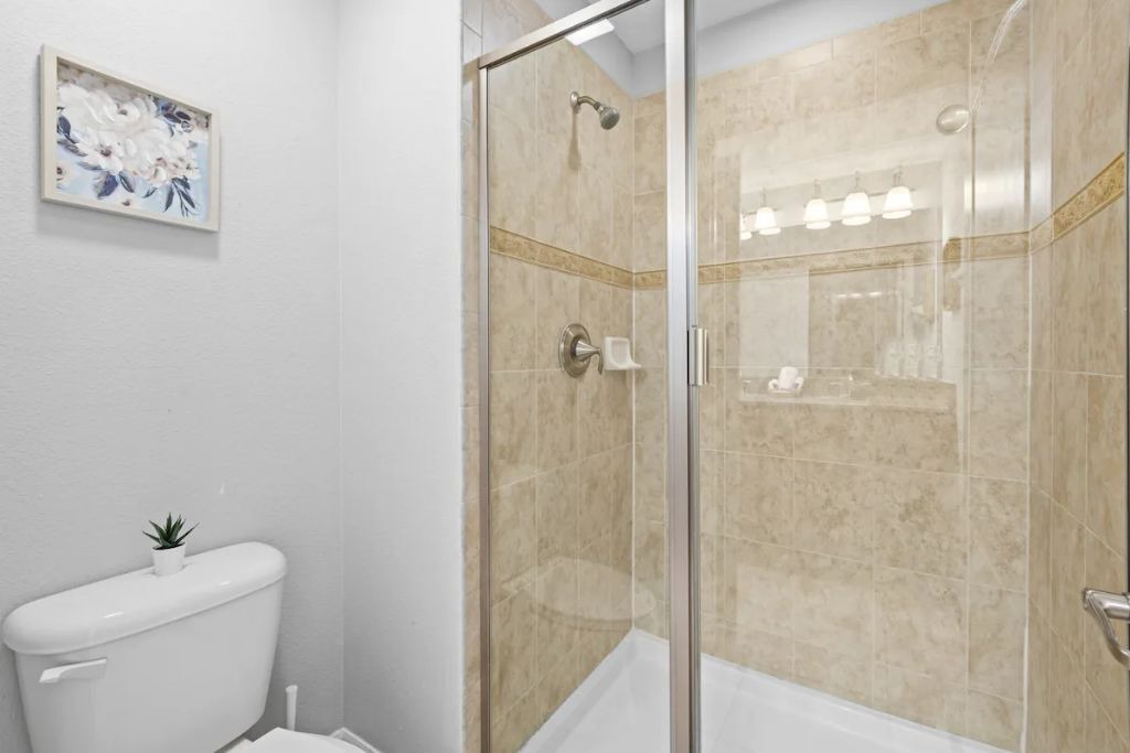 Photo of Bathroom in Lindfields