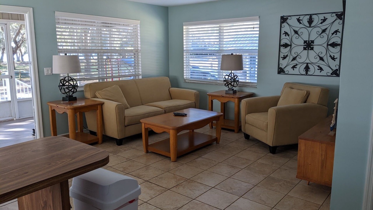 Photo of Livingroom in Salt Springs