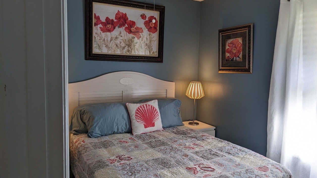 Photo of Bedroom in Salt Springs