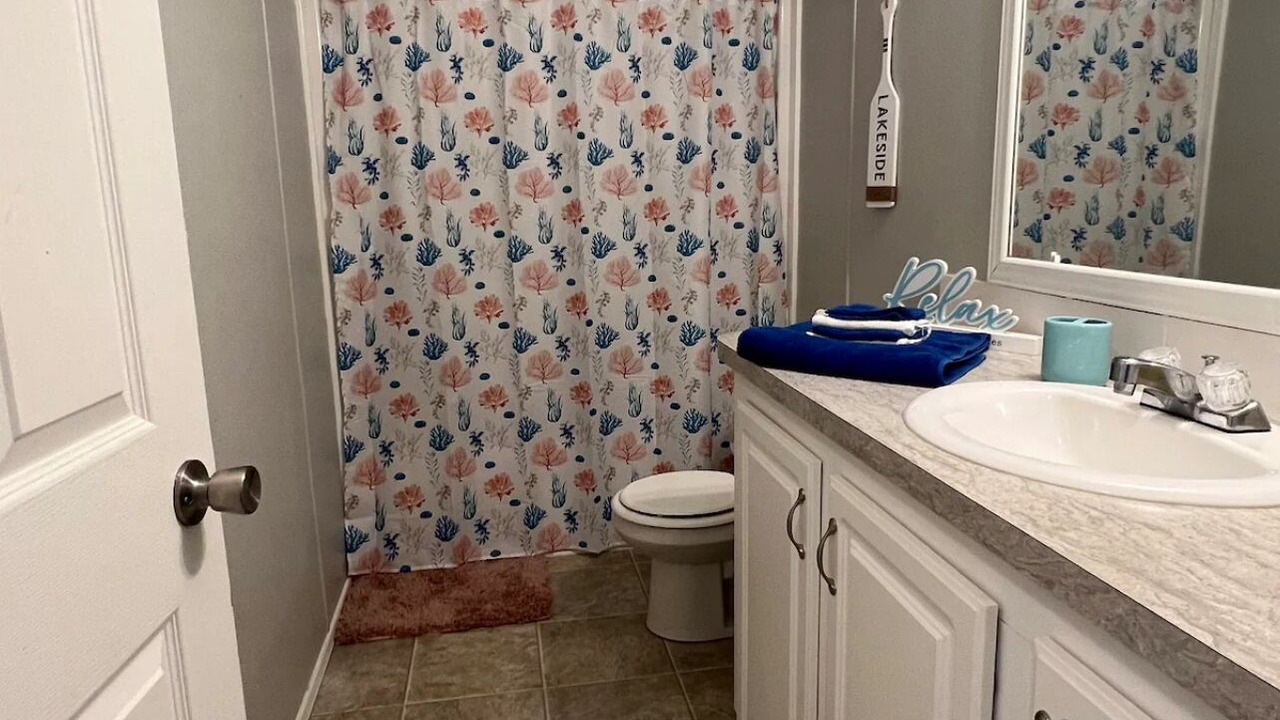 Photo of Bathroom in Land O' Lakes