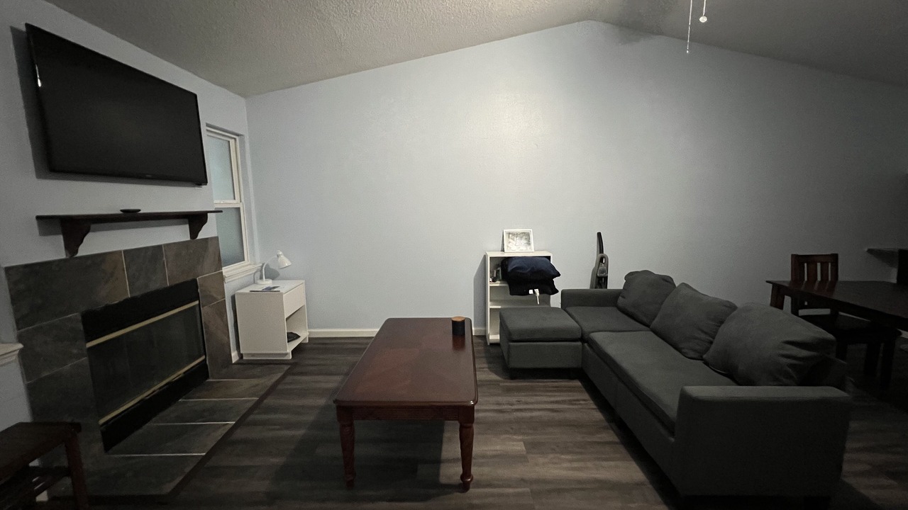 Photo of Livingroom in Tallahassee