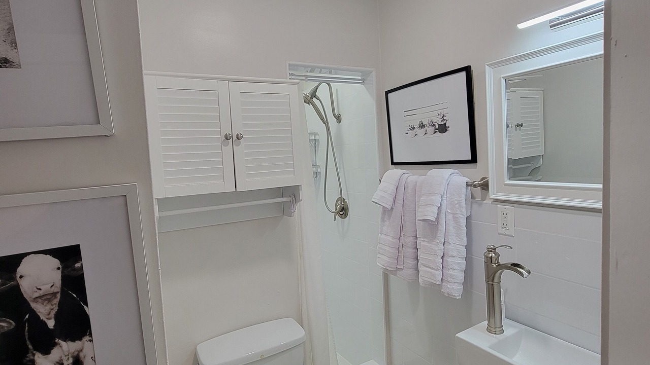 Photo of Bathroom in Mango Groves