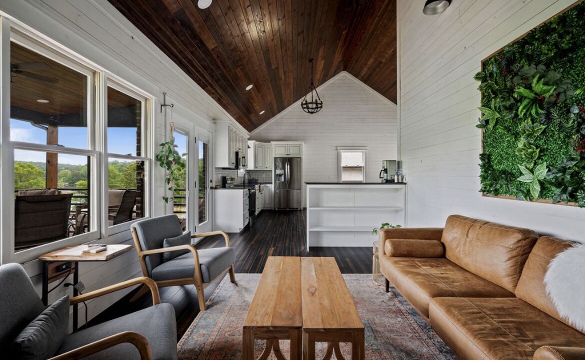 Photo of Livingroom in Jasper