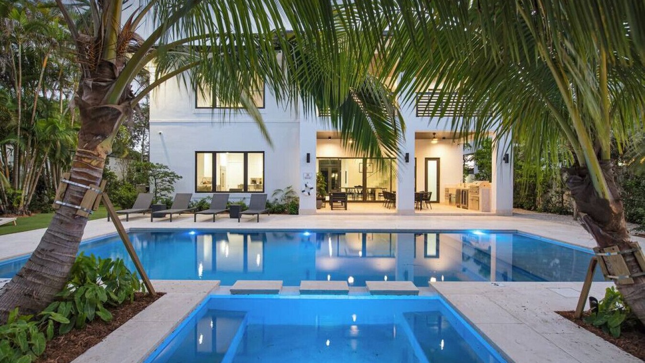 Photo of Outdoor in Country Club Section