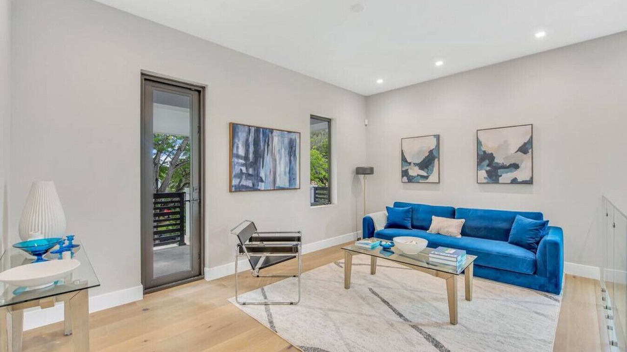 Photo of Livingroom in Country Club Section