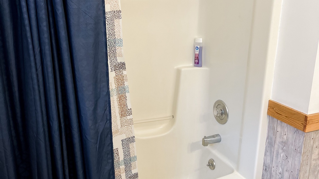 Photo of Bathroom in Maggie Valley