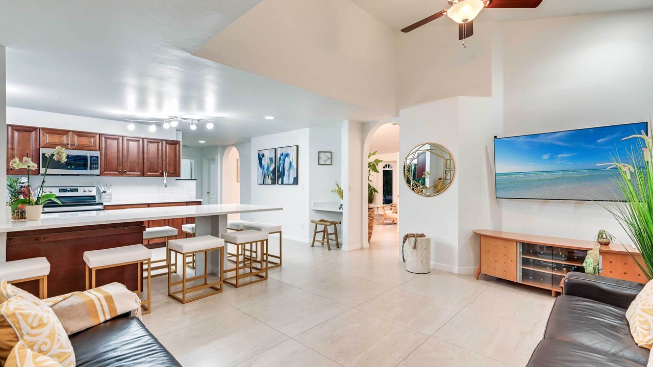 Photo of Livingroom in Palm River Estates