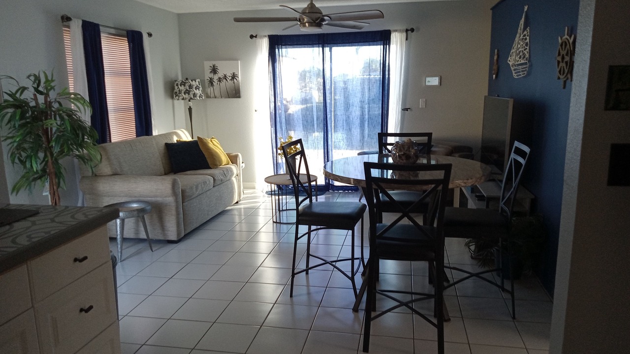 Photo of Livingroom in Hudson Beach Estates