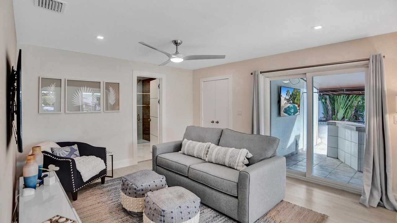 Photo of Livingroom in Garden Isles