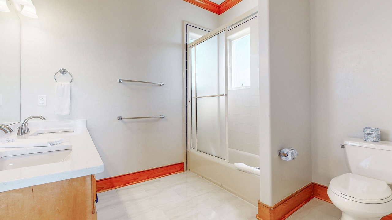 Photo of Bathroom in Plantation