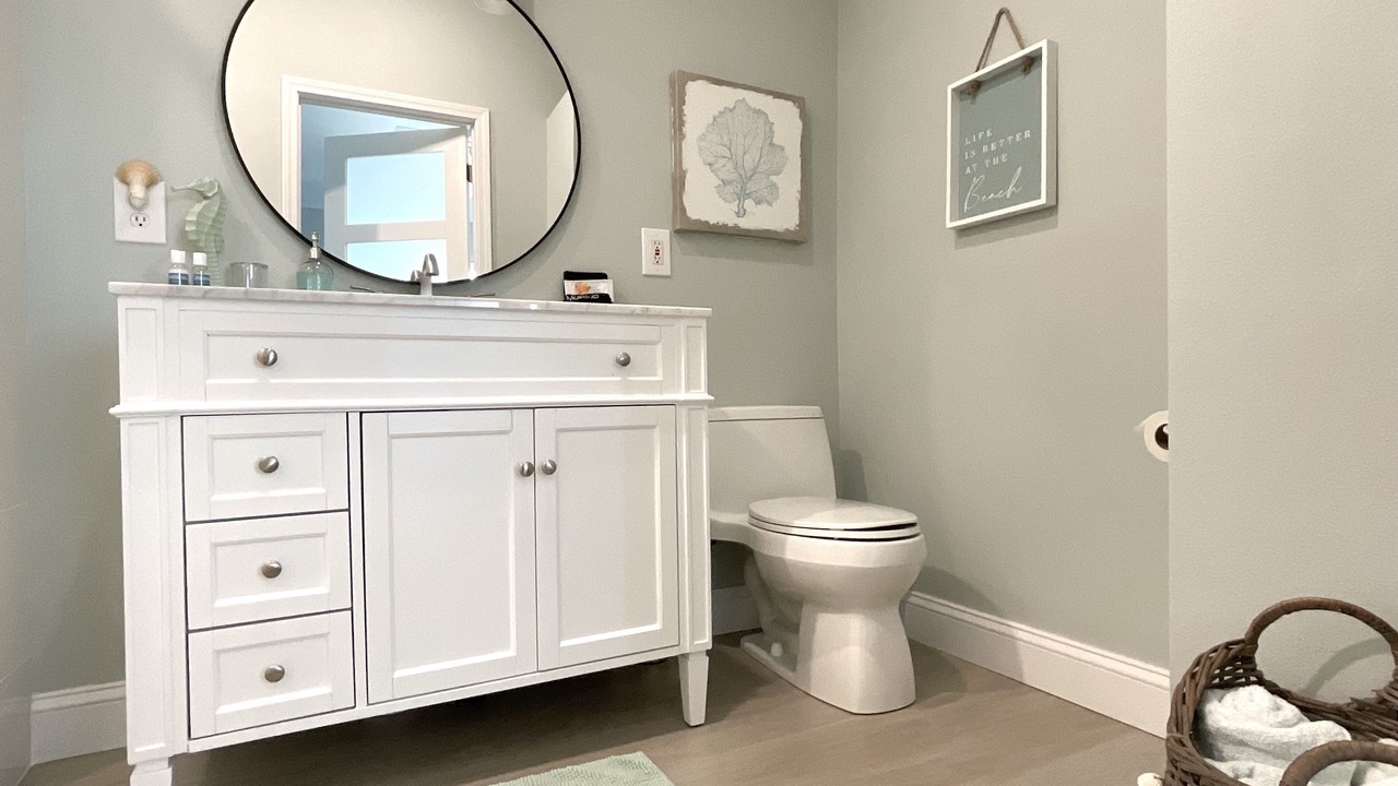 Photo of Bathroom in White Sands First