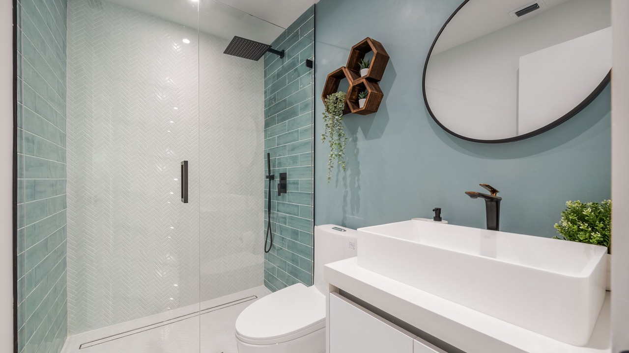 Photo of Bathroom in Kendall West