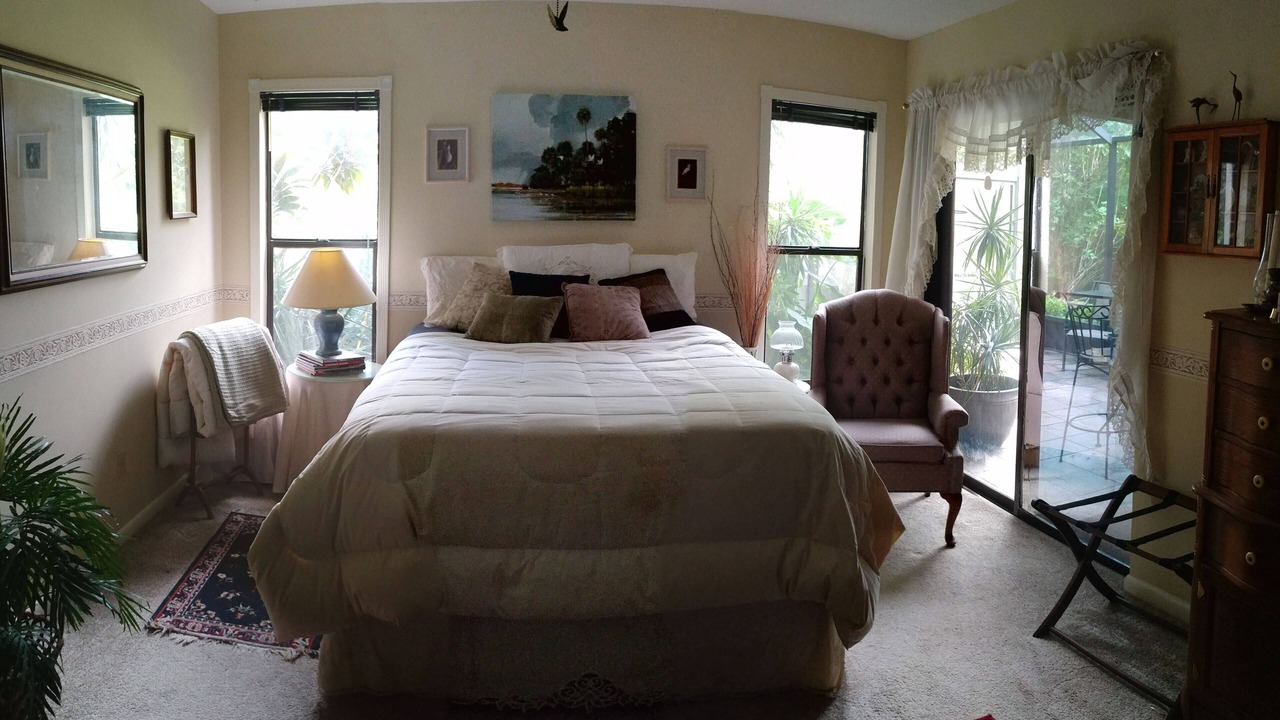 Photo of Bedroom in Lakeview Village