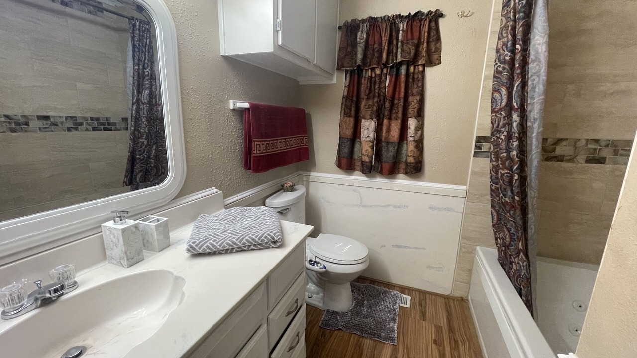 Photo of Bathroom in Marianna