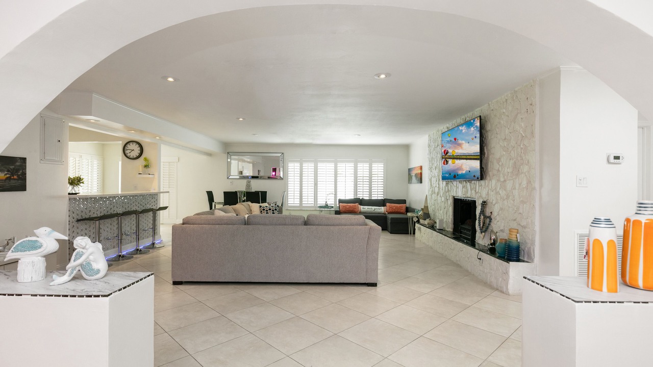 Photo of Livingroom in Poinsettia Heights