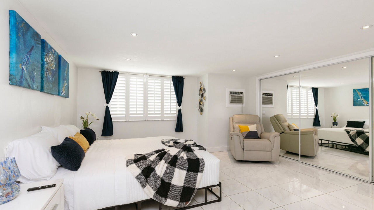 Photo of Bedroom in Poinsettia Heights