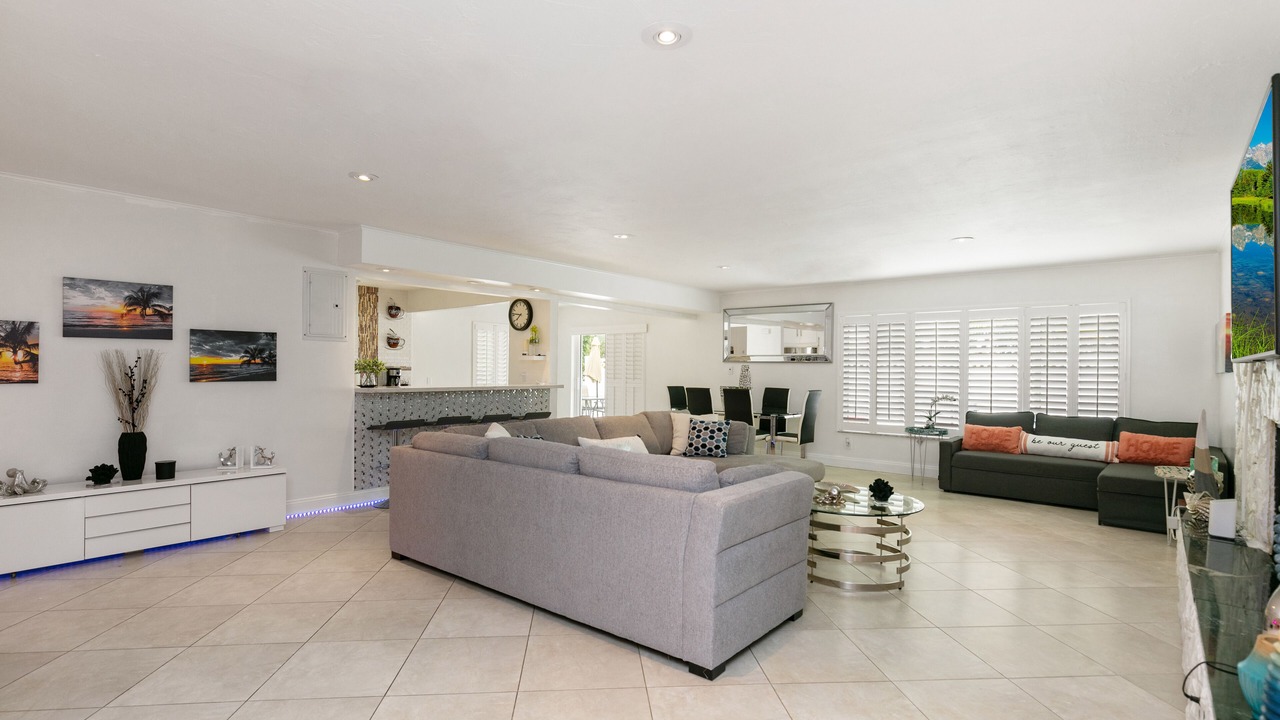 Photo of Livingroom in Poinsettia Heights