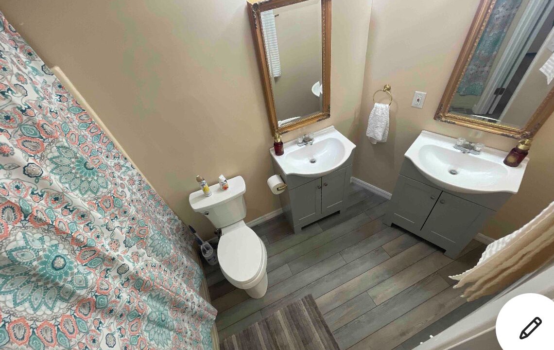 Photo of Bathroom in Orlovista