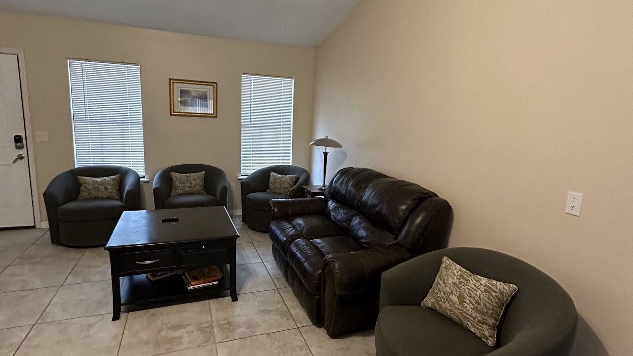 Photo of Livingroom in Orlovista
