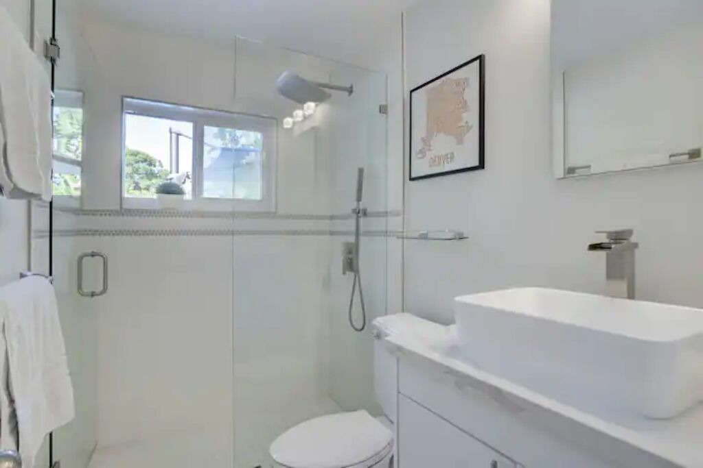Photo of Bathroom in Oakland Park