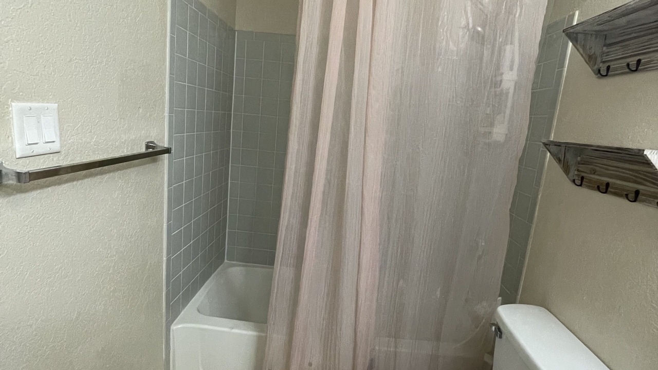 Photo of Bathroom in Gandy