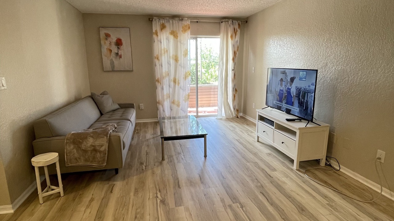 Photo of Livingroom in Gandy