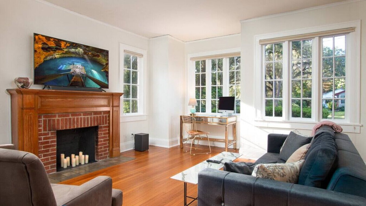 Photo of Livingroom in Gainesville