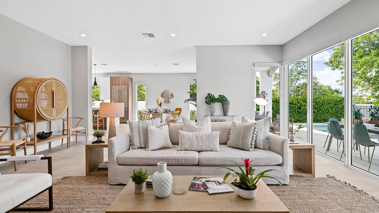 Photo of Livingroom in Middle River Terrace