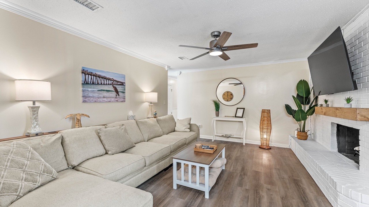 Photo of Livingroom in West Pensacola