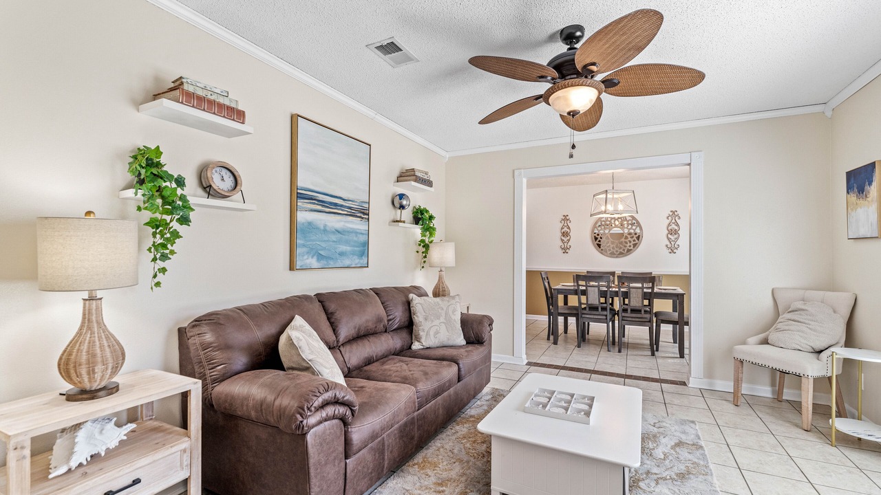 Photo of Livingroom in West Pensacola