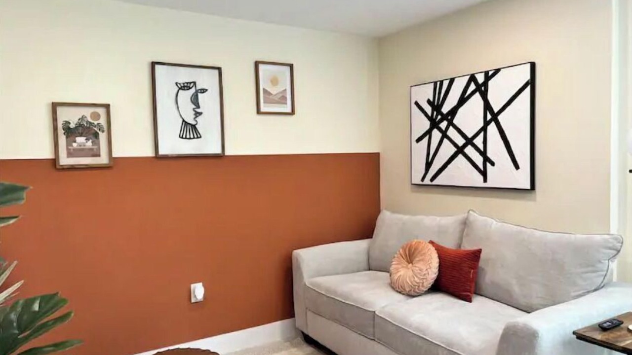 Photo of Livingroom in Bearss Plaza