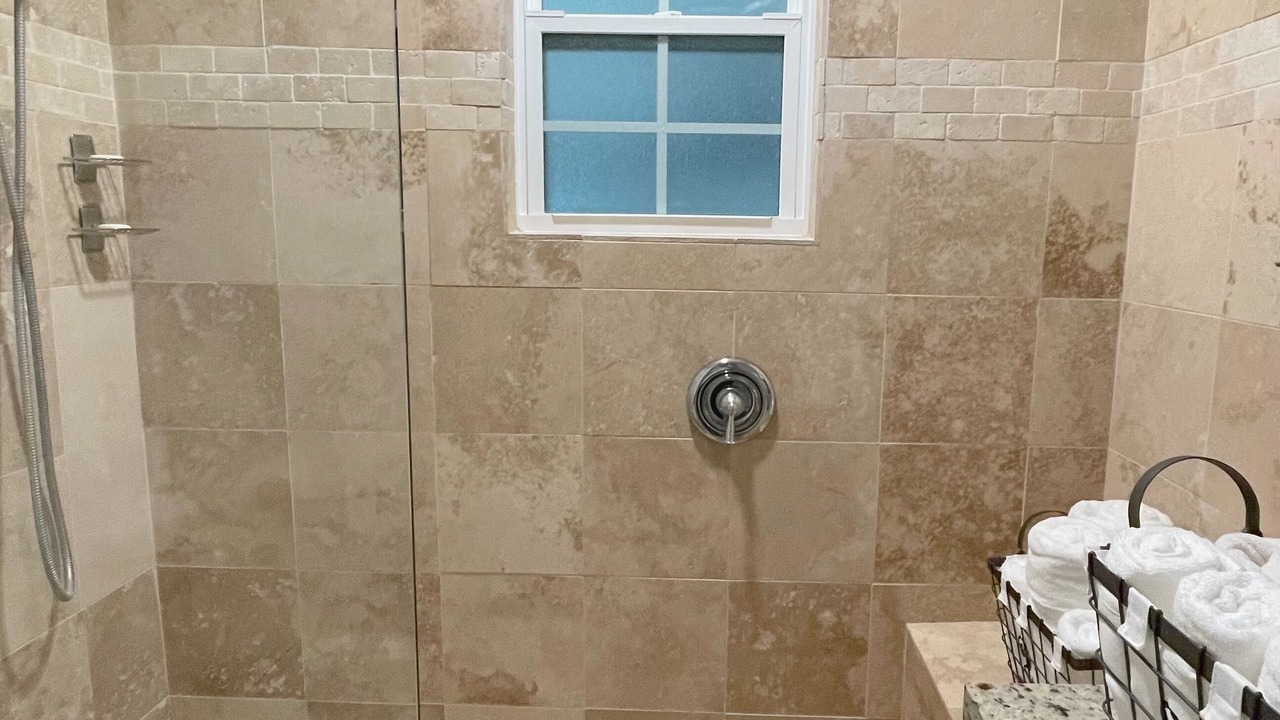 Photo of Bathroom in Poiciana Park II