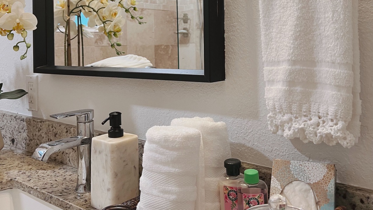 Photo of Bathroom in Poiciana Park II