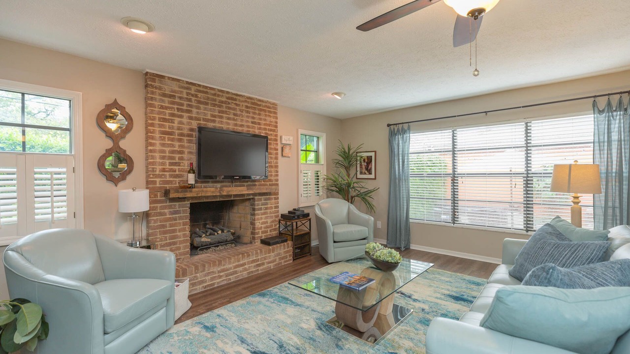 Photo of Livingroom in Hyde Park